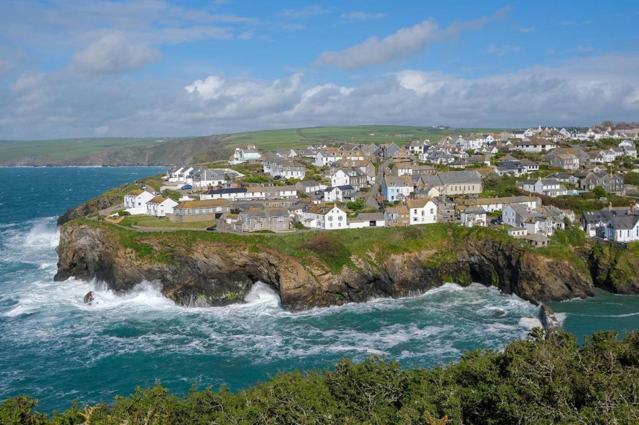 Polrunny Farm Blackberry Cottage - Cornwall Bliss In Sight Of The Sea Боскасъл Екстериор снимка
